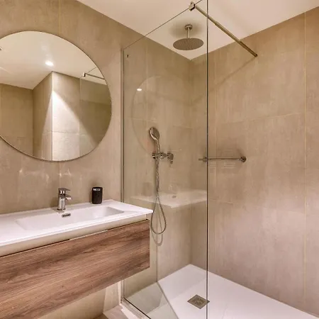 The Official Mercury A 2br Luxury With Wifi Appartement